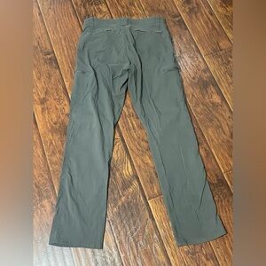 Wrangler Men's Olive Cargo Pants 35x32